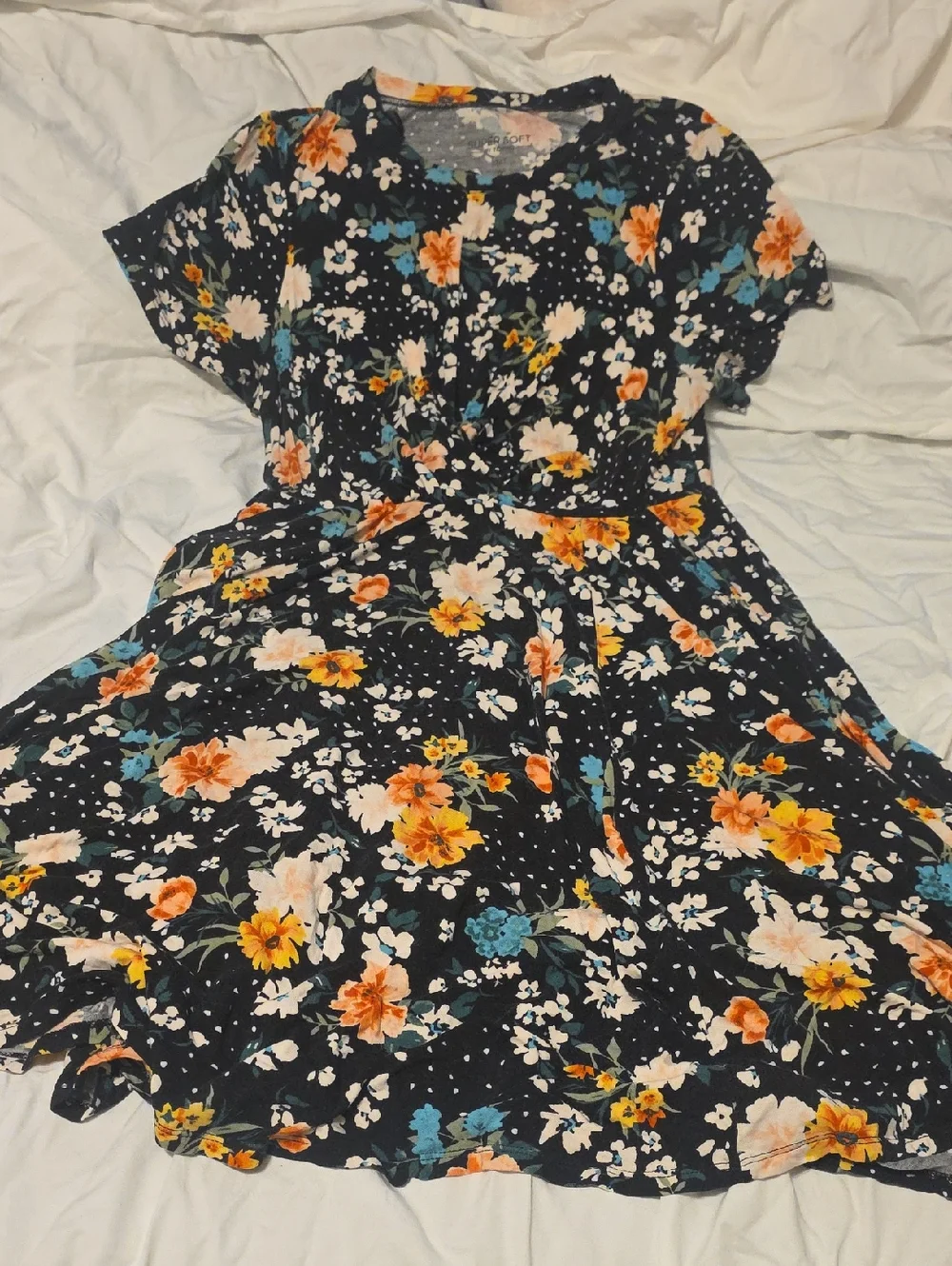 Torrid Super Soft Floral dress 0x - Picture 1 of 3